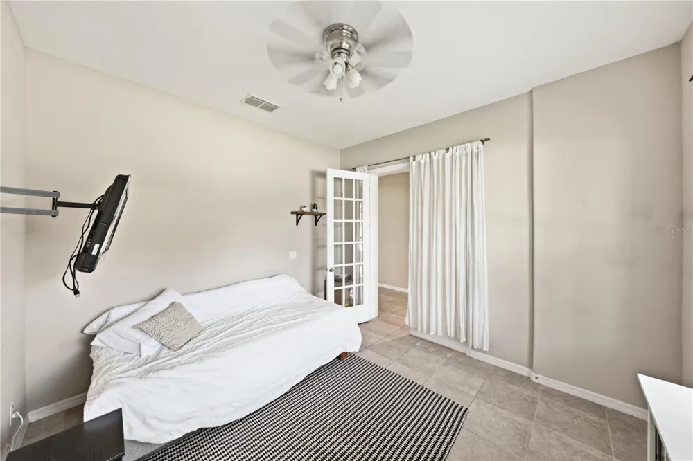 1902 VIA LAGO DRIVE Lakeland, FL 33810