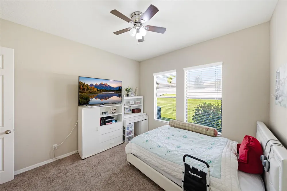 1902 VIA LAGO DRIVE Lakeland, FL 33810