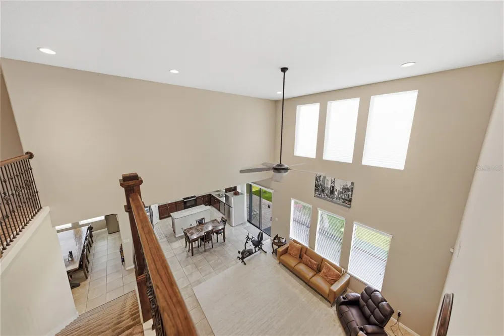 1902 VIA LAGO DRIVE Lakeland, FL 33810