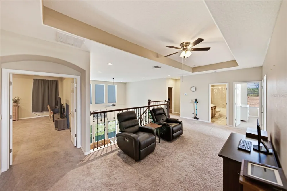 1902 VIA LAGO DRIVE Lakeland, FL 33810