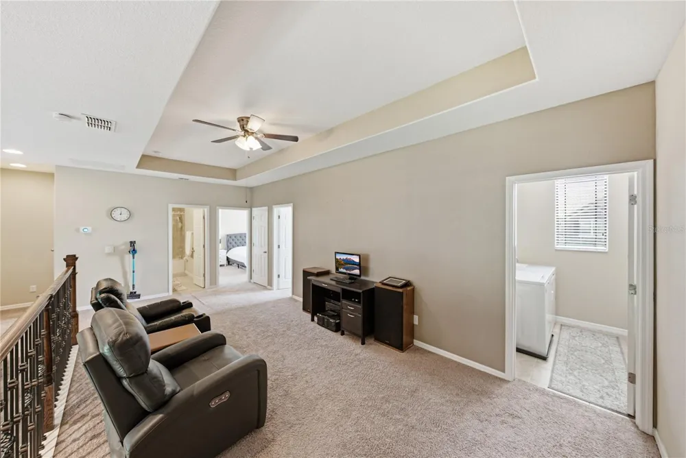1902 VIA LAGO DRIVE Lakeland, FL 33810