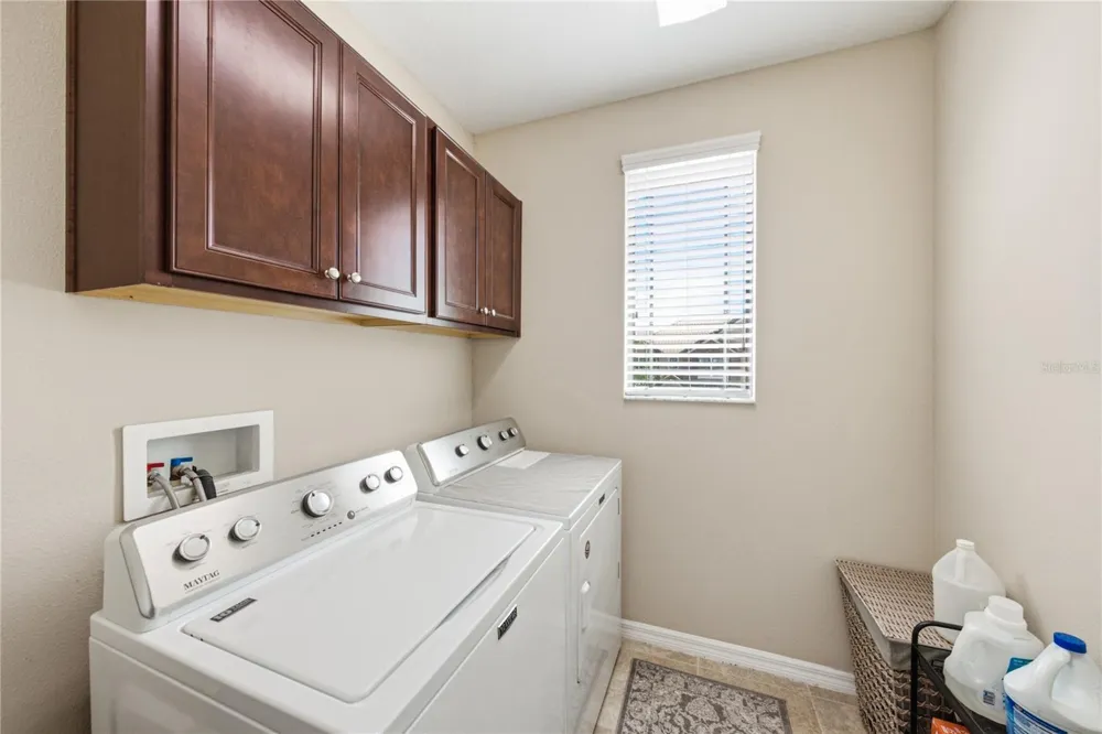 1902 VIA LAGO DRIVE Lakeland, FL 33810