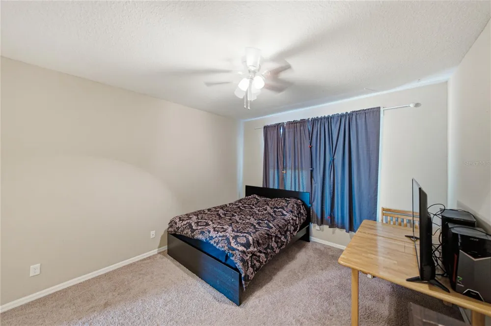 1902 VIA LAGO DRIVE Lakeland, FL 33810