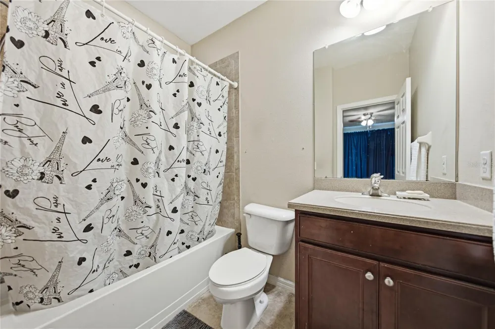 1902 VIA LAGO DRIVE Lakeland, FL 33810