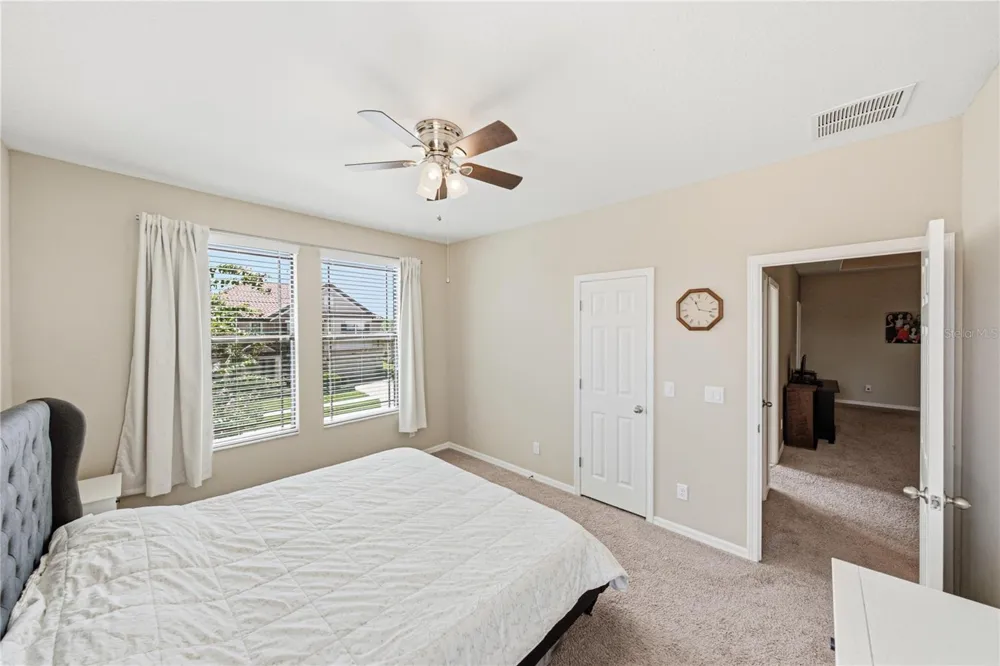 1902 VIA LAGO DRIVE Lakeland, FL 33810