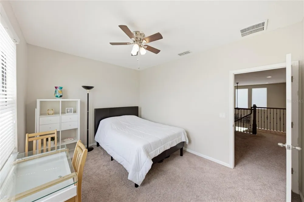 1902 VIA LAGO DRIVE Lakeland, FL 33810