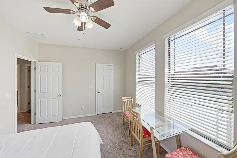 1902 VIA LAGO DRIVE Lakeland, FL 33810