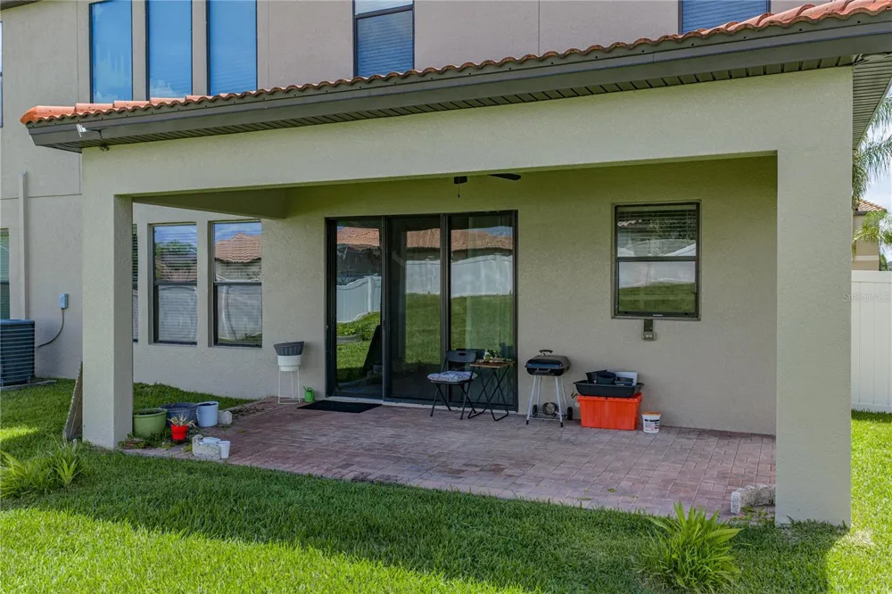 1902 VIA LAGO DRIVE Lakeland, FL 33810