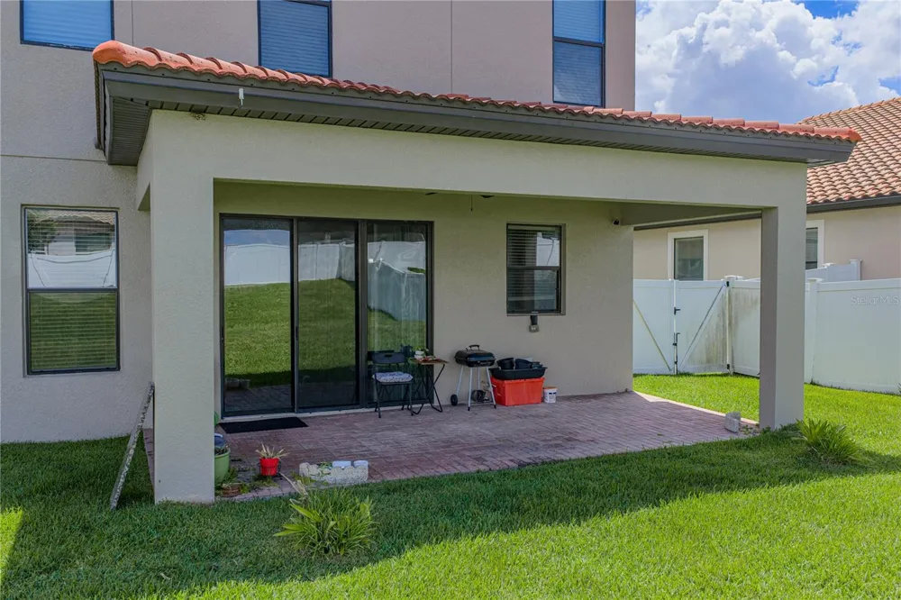 1902 VIA LAGO DRIVE Lakeland, FL 33810