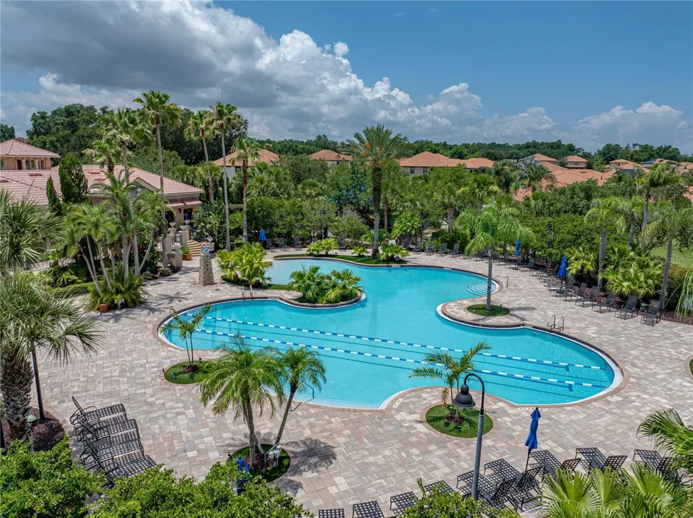 1902 VIA LAGO DRIVE Lakeland, FL 33810