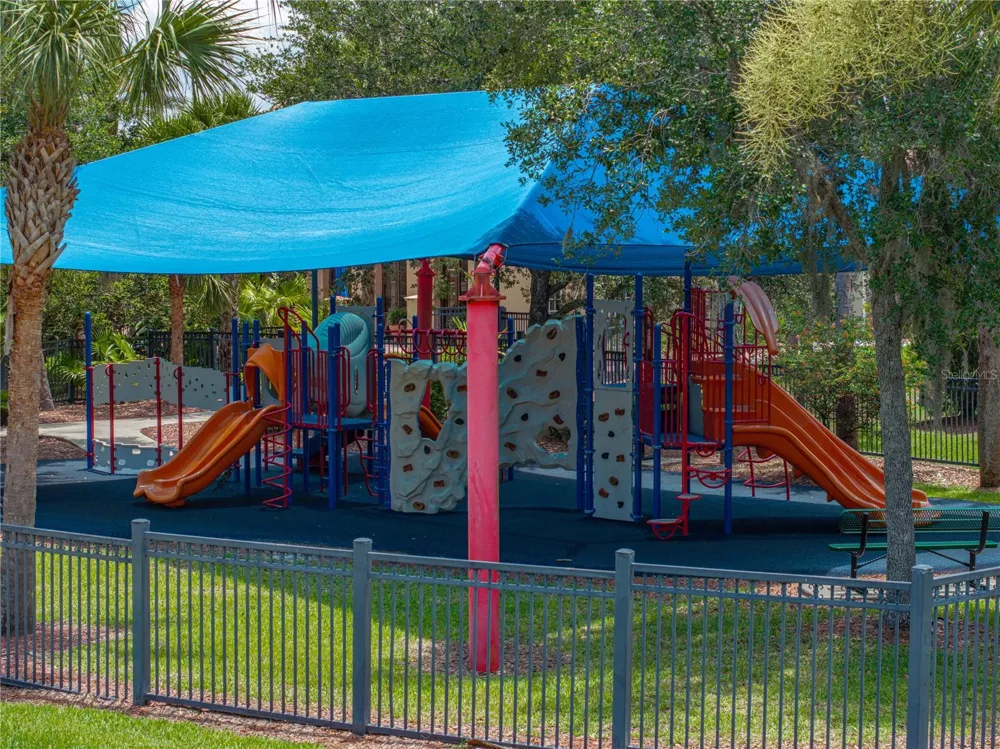 1902 VIA LAGO DRIVE Lakeland, FL 33810