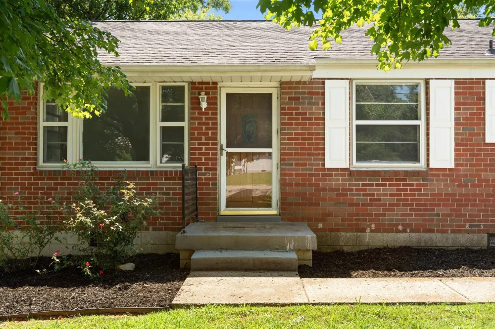 2939 Lakeland Dr Nashville, TN 37214