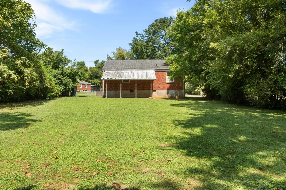 2939 Lakeland Dr Nashville, TN 37214