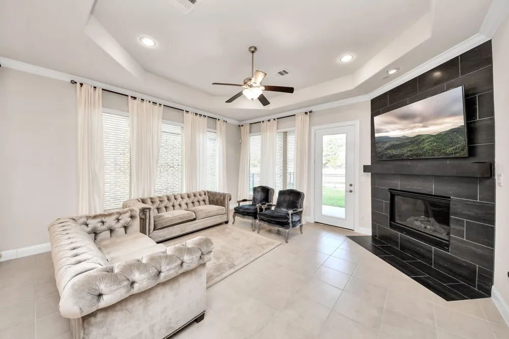 8926 Leaning Hollow Lane Spring, TX 77379