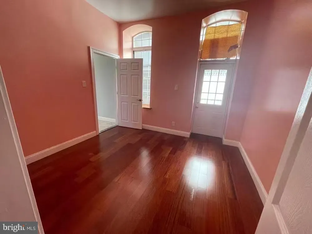 926 RACE STREET #4C Philadelphia, PA 19107