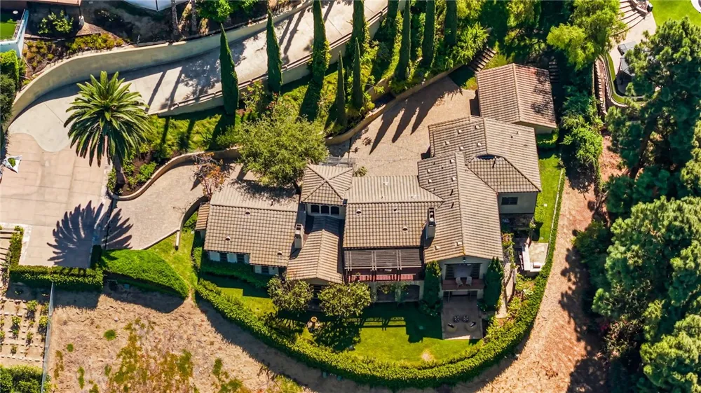 11321 Resevoir Road North Tustin, CA 92705