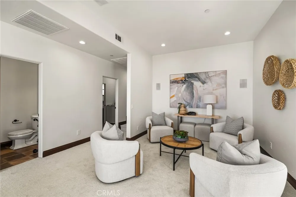11321 Resevoir Road North Tustin, CA 92705