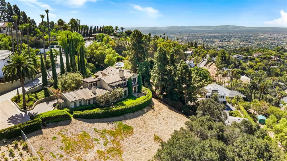 11321 Resevoir Road North Tustin, CA 92705