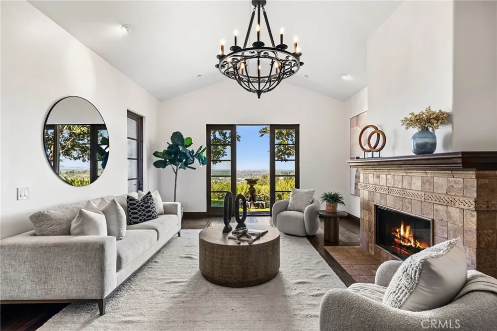 11321 Resevoir Road North Tustin, CA 92705