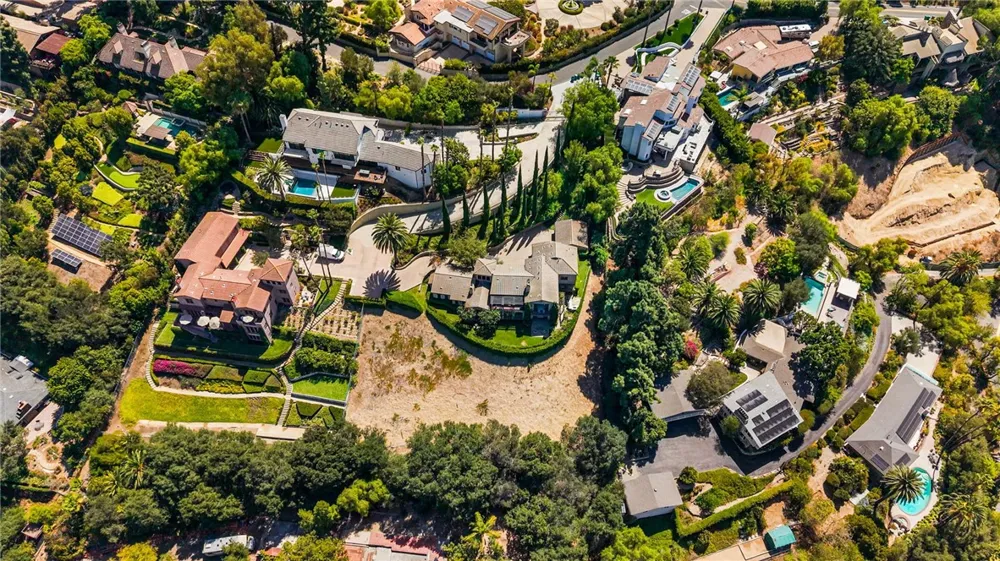11321 Resevoir Road North Tustin, CA 92705