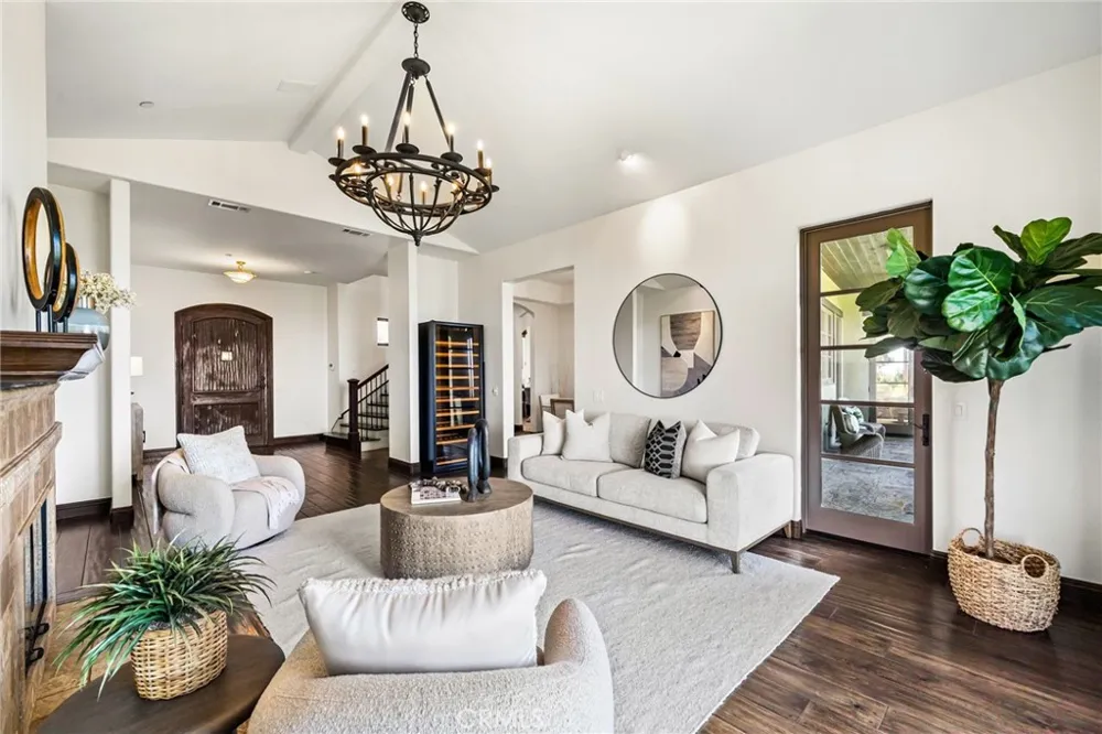 11321 Resevoir Road North Tustin, CA 92705