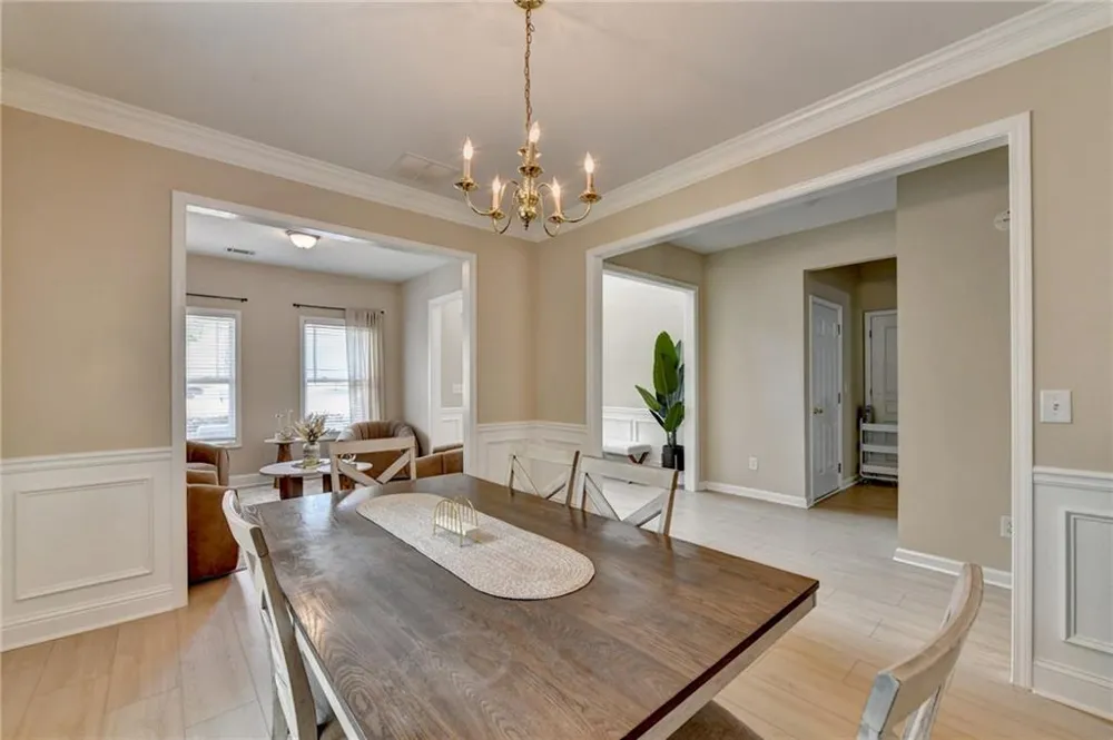 4351 Suwanee Brook Court Buford, GA 30518