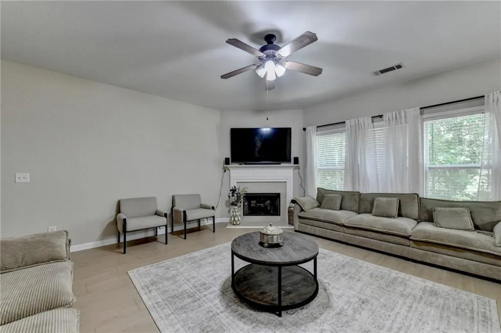 4351 Suwanee Brook Court Buford, GA 30518