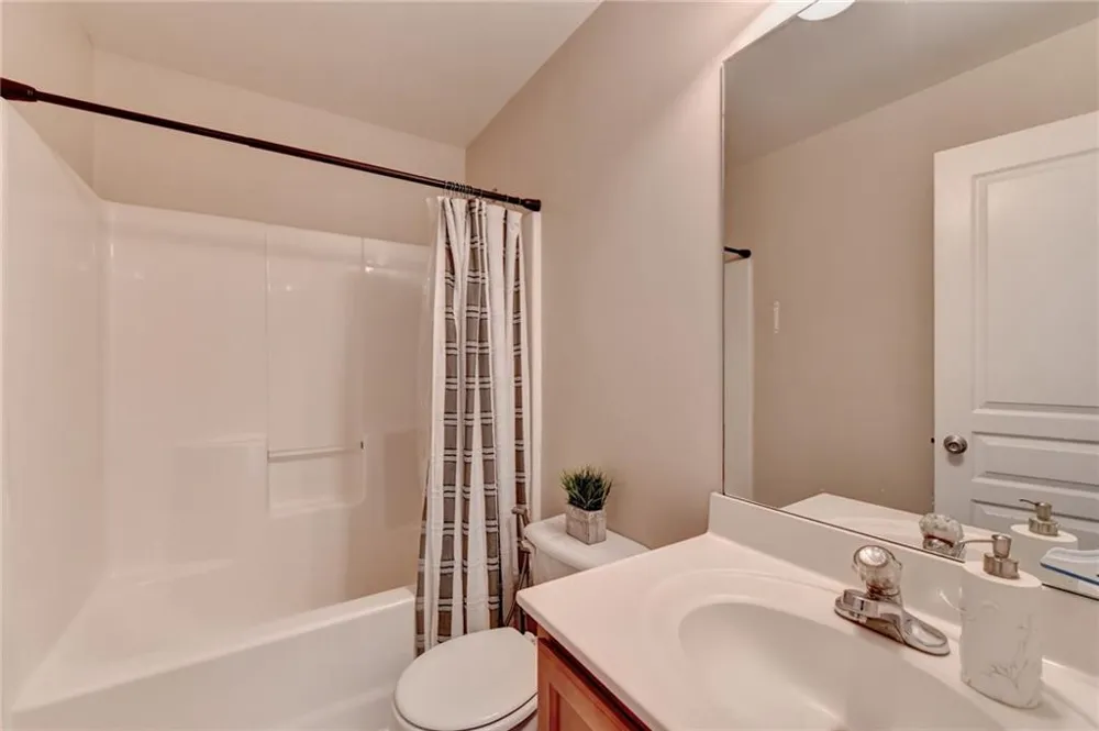 4351 Suwanee Brook Court Buford, GA 30518