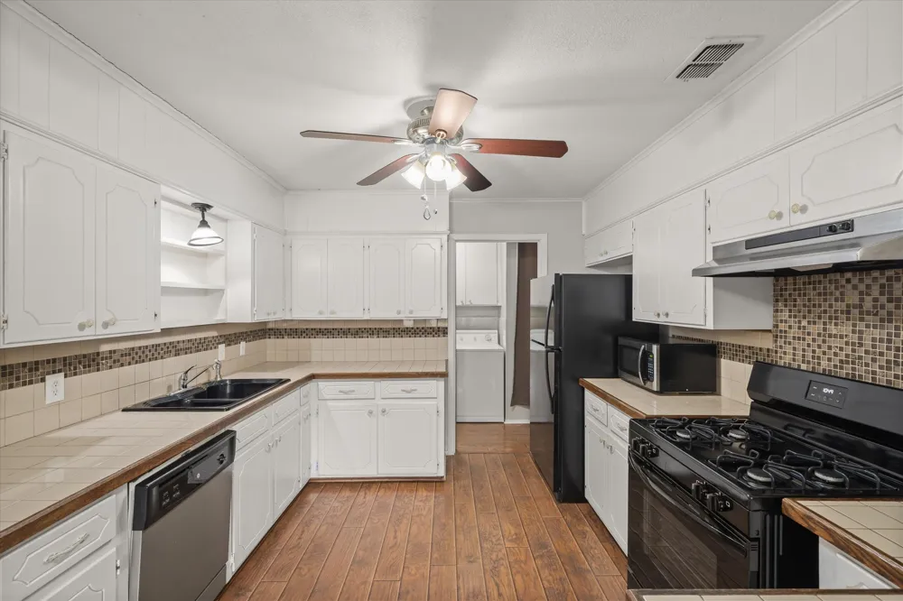 508 Warren Street Edgewood, TX 75117