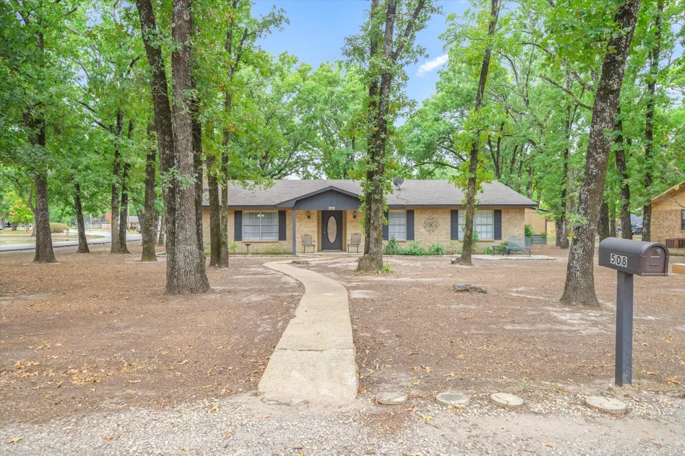 508 Warren Street Edgewood, TX 75117