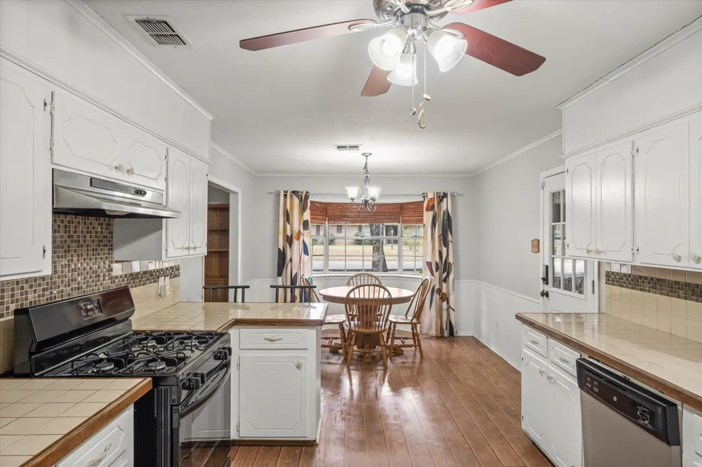 508 Warren Street Edgewood, TX 75117