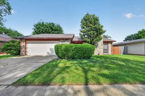 2705 Treeview Drive