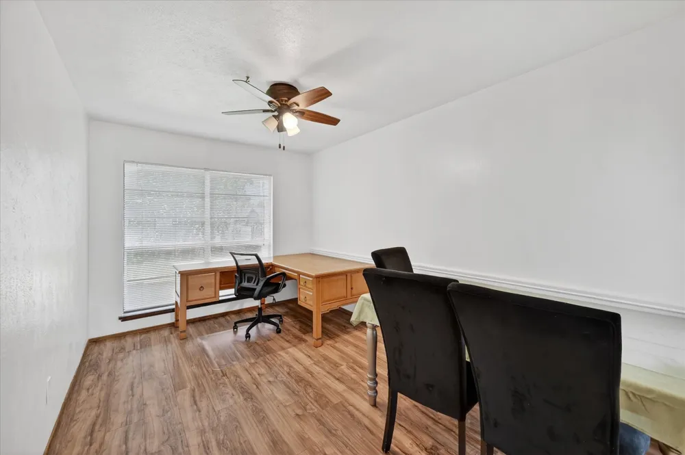 2705 Treeview Drive Arlington, TX 76016