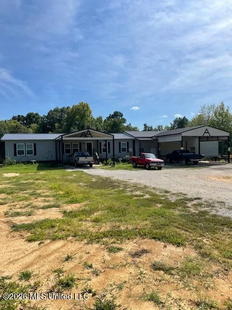 160 Woodsdale Circle Byhalia, MS 38611