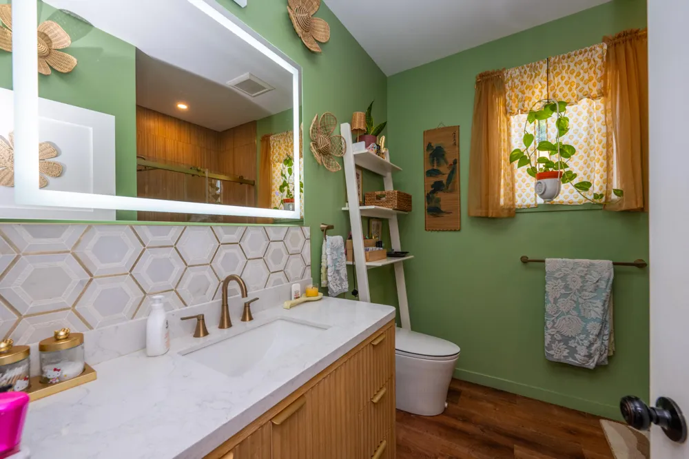 4617 Coloma Road Coloma, MI 49038