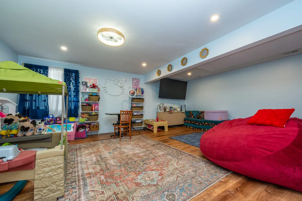 4617 Coloma Road Coloma, MI 49038