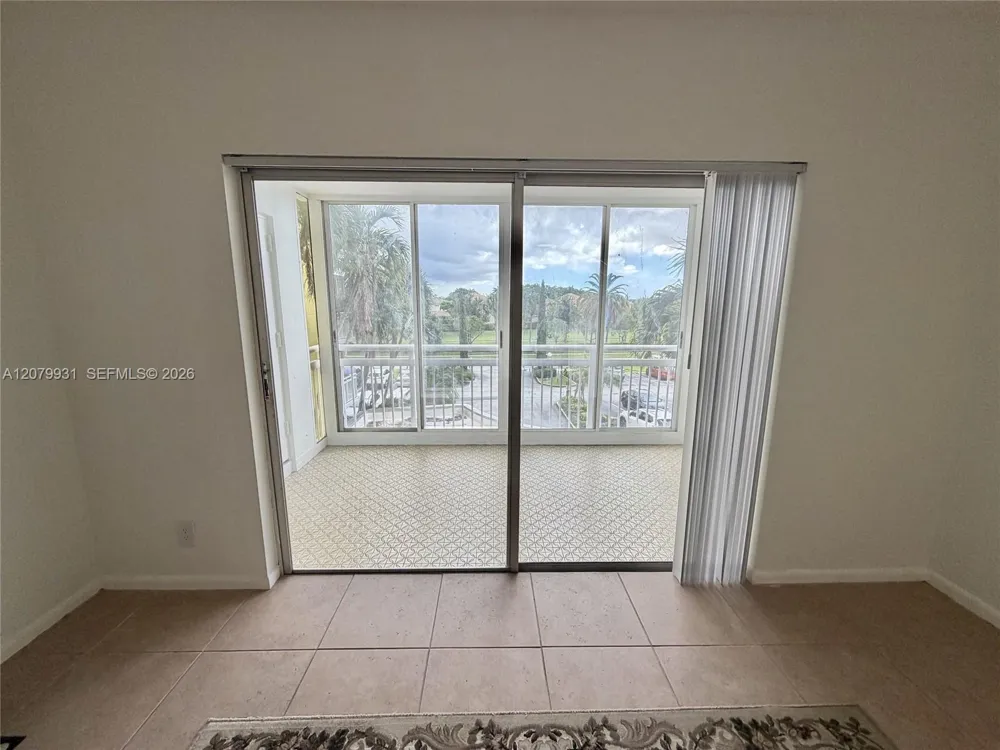 4400 Hillcrest Dr #402B Hollywood, FL 33021