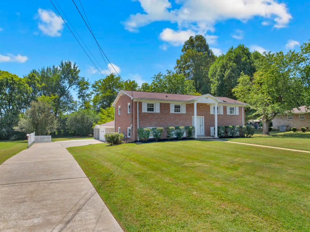 113 Cloverdale Rd Shelbyville, TN 37160