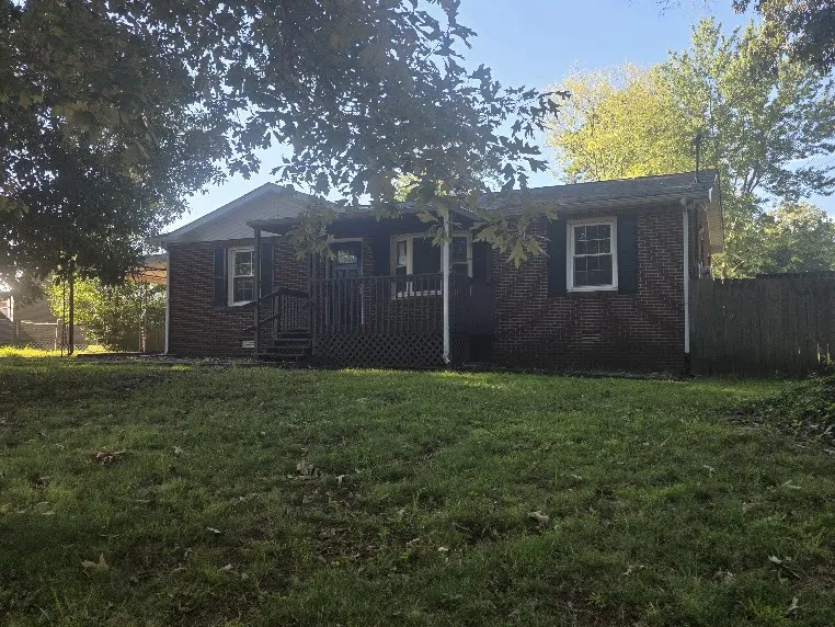 290 Lafayette Rd Clarksville, TN 37042