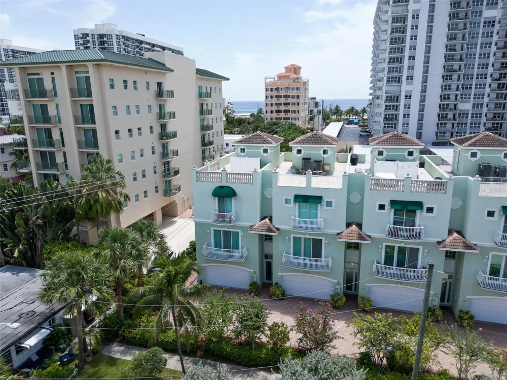 430 SUNSET DRIVE Pompano Beach, FL 33062