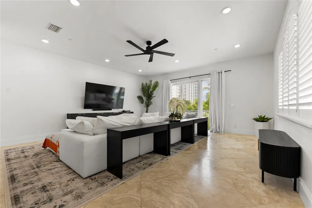 430 SUNSET DRIVE Pompano Beach, FL 33062