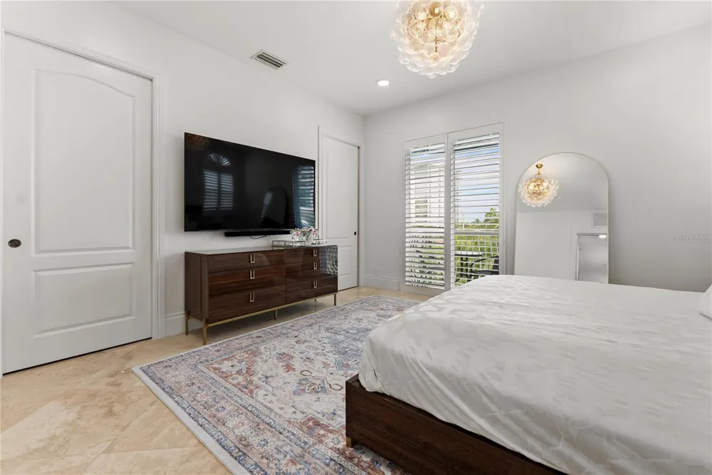 430 SUNSET DRIVE Pompano Beach, FL 33062