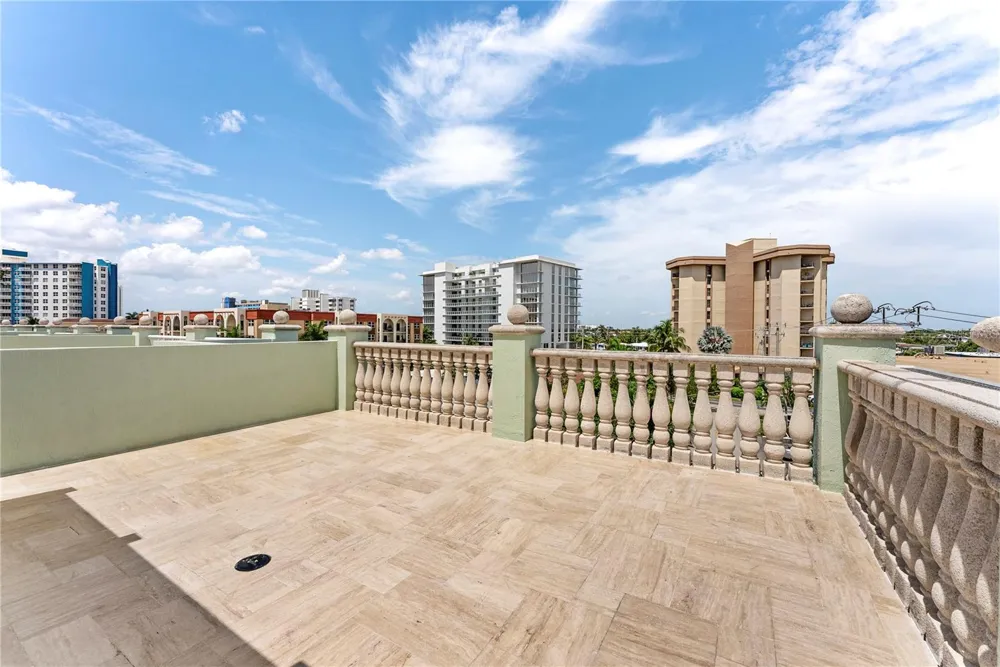 430 SUNSET DRIVE Pompano Beach, FL 33062