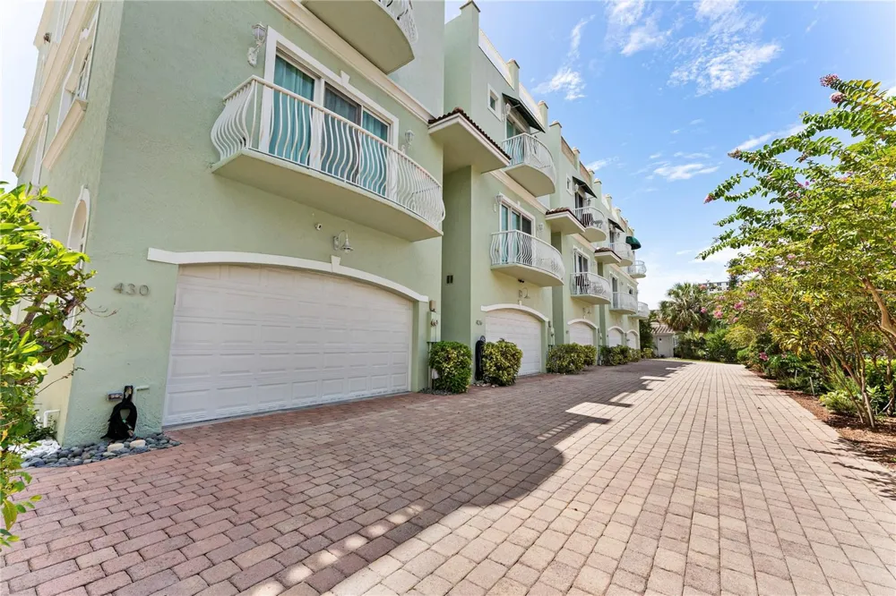 430 SUNSET DRIVE Pompano Beach, FL 33062