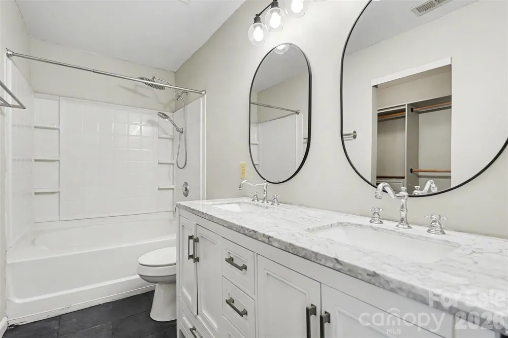 2648 Stream Bank Drive Charlotte, NC 28269