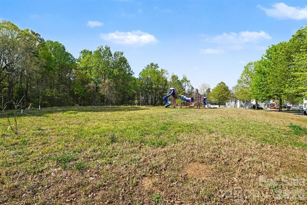 2648 Stream Bank Drive Charlotte, NC 28269