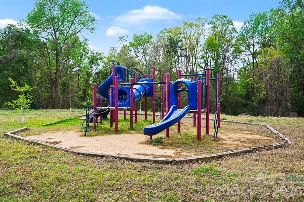 2648 Stream Bank Drive Charlotte, NC 28269