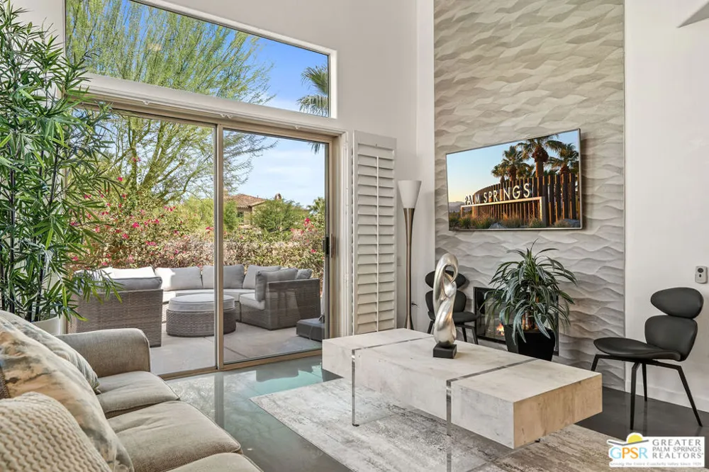 324 Ameno Drive Palm Springs, CA 92262