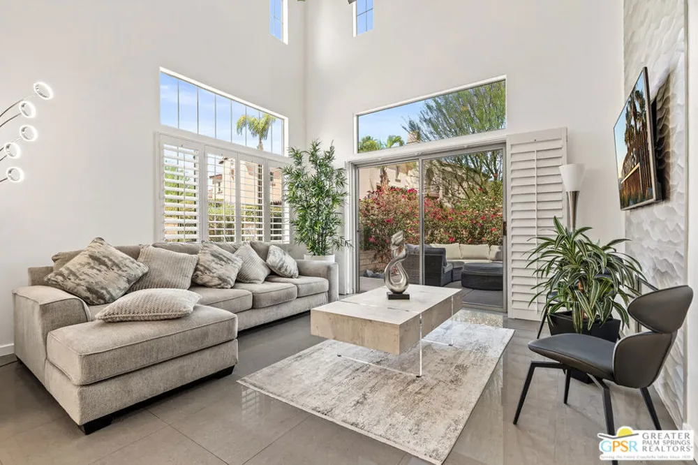 324 Ameno Drive Palm Springs, CA 92262
