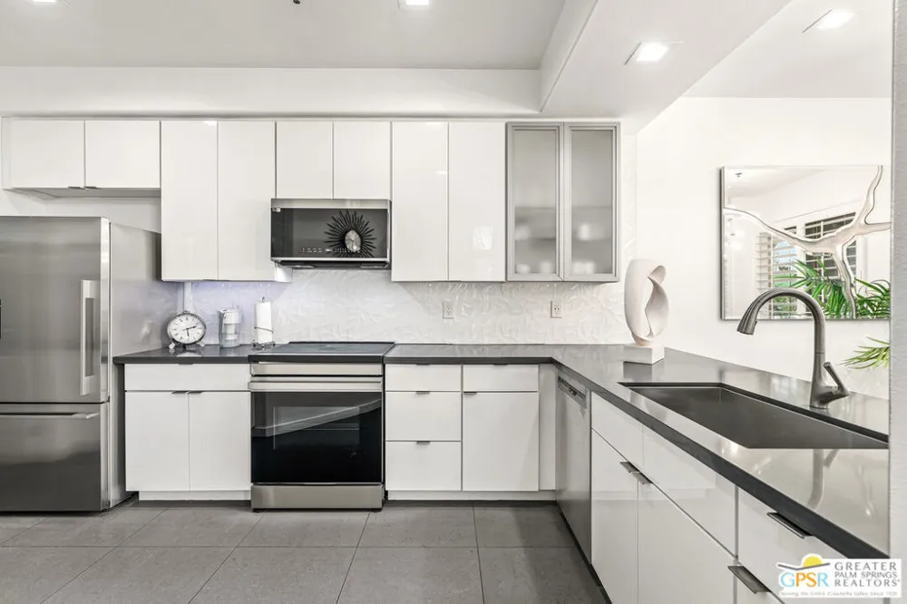 324 Ameno Drive Palm Springs, CA 92262